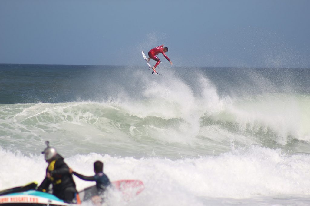 Quem ganhou o mundial de Surf em Saquarema?