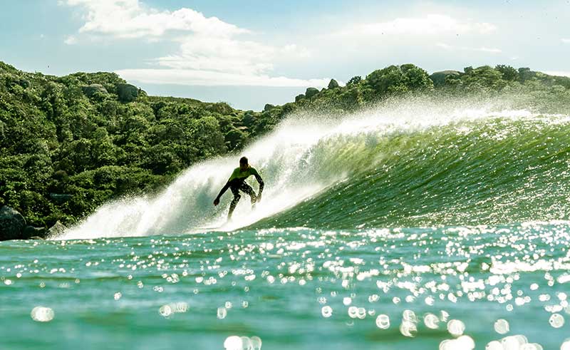 surf na guarda do embaú